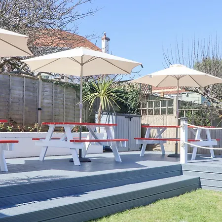 Flat 1a, Big Tree Flats Holiday home *