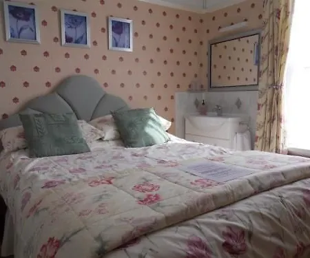 Dalehurst Bed & Breakfast 3*